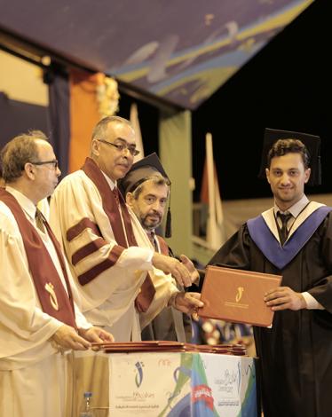 الكلية الجامعية تختتم احتفالات تخريج الفوج الثامن عشر