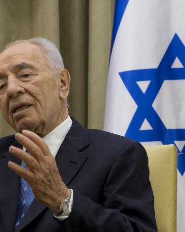 Israeli_President_Shimon_Peres_speaks_during_a_meeting_with_Secretary_of_Defense_Chuck_Hagel_in_Jerusalem_April_22_2013