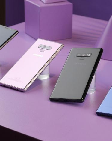 Samsung-Galaxy-Note-9-vs-Apple-iPhone-X-vs-LG-G7-ThinQ-Specs-comparison_0