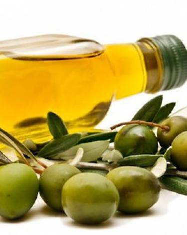 زيت الزيتون أفضل من أدوية الكوليسترول لمرضى القلب