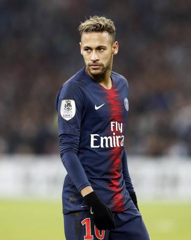 مسؤول باريسي وراء الاتجاه لبيع نيمار