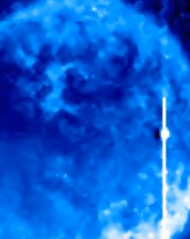 جسم غريب أمام الشمس يثير 