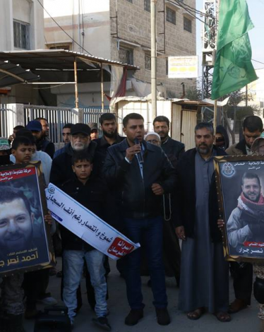 حماس تنظم وقفة وفاء للشهداء والأسرى غرب خان يونس