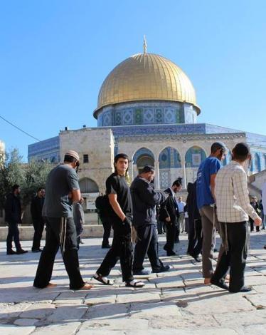مستوطنون يقتحمون الأقصى