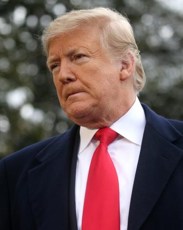 2019-01-14T145623Z_1578446931_RC140A15C000_RTRMADP_3_USA-TRUMP