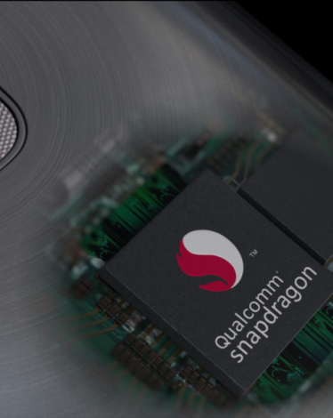 qualcomm-chip-behind-back