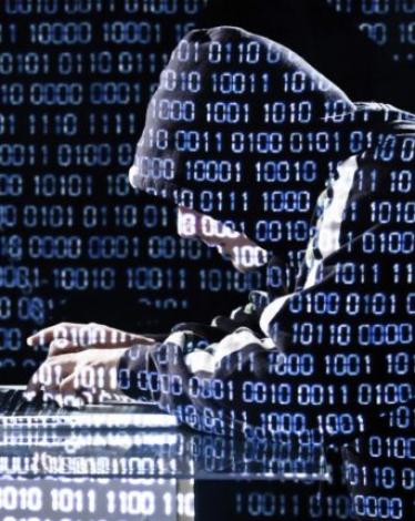 رصدت شركة بالو ألتو نتوركس في شهر فبراير من العام 2017 مراحل تطور برمجية خبيثة تدعى إنفي Infy، والتي كان يطلق عليها سابقاً اسم فودر Foudre (التي تعنى البرق باللغة الفرنسية)، ويبدو أن الجهات المهاجمة استفادت وتعلمت من الإجراءات التي طبقتها شركة بالو ألتو ن