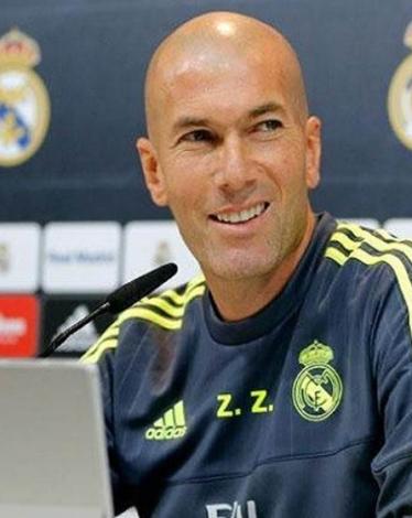 زيدان يدرس إجراء 4 تغييرات على تشكيلة ديربي مدريد