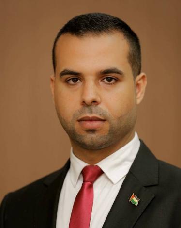  أكدت وزارة الداخلية الفلسطينية في غزة، أنها ألقت القبض المواطن مثقال السالمي، الذي قتل في التاسع من الشهر الجاري، بالرصاص في مخيم الشاطئ غرب مدينة غزة. وقال الناطق باسم الداخلية، إياد البزم، أن الداخلية ستستكمل التحقيق، وستتخذ المقتضى القانوني بحق الجاني