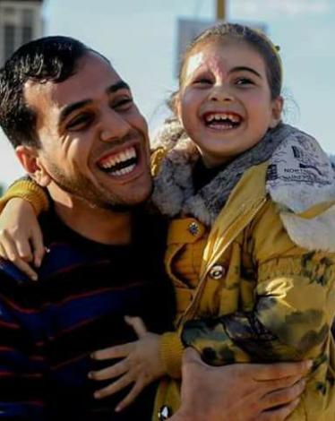 أنظروا للسماء وابتسموا ياسر سيأخذ لنا صورة1