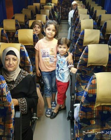 37 من أهالي أسرى غزة يزورون ذويهم بـ"إيشل"