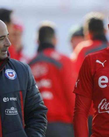 jorge-sampaoli-alexis-sanchez-cropped_u9fbrom7sv6n1iv6846yea11n_0