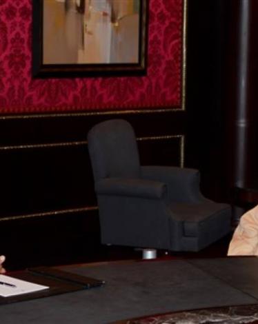 صورة البحرين تبحث مع مصر