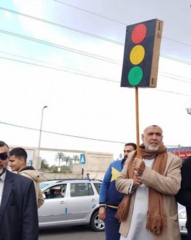 رمزون المغازي يتعرض للتكسير