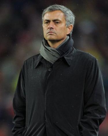 مانشستر يونايتد يتوصل لاتفاق لضم مهاجم بنفيكا