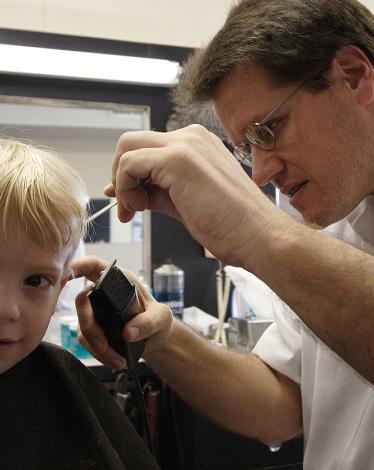 Boy_meets_barber