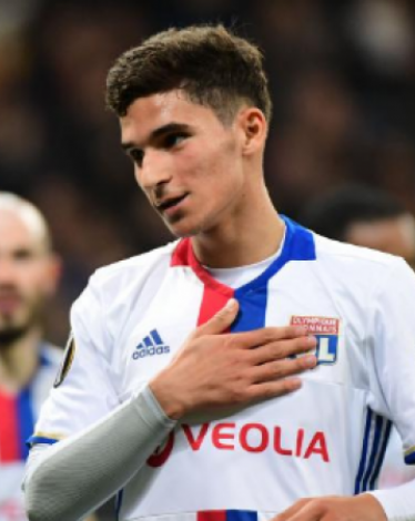 ساري يدفع تشيلسي لصراع مع برشلونة وليفربول