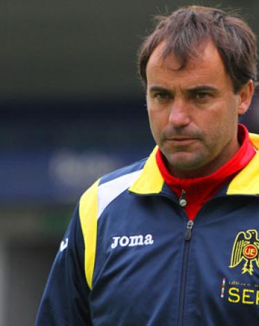 المدرب التشيلي لويس سييرا