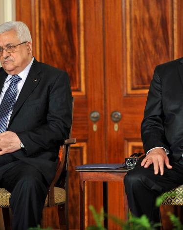 4db098e17561eb52a29d8647d2051f96