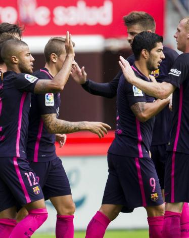 برشلونة وخيخون