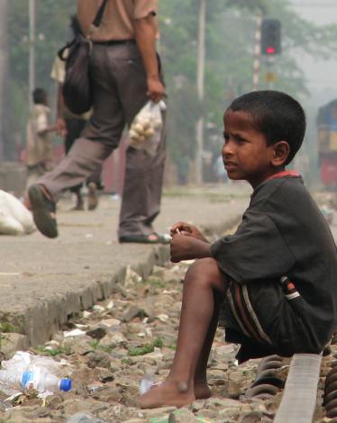 Street_Child,_Srimangal_Railway_Station