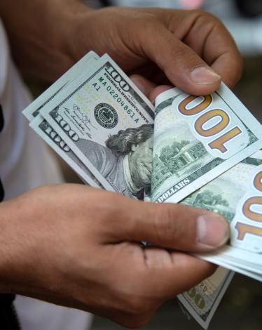 سعر-الدولار-2