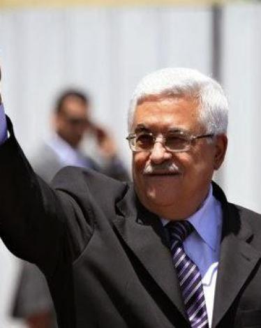 عباس يصل أنقرة في زيارة رسمية