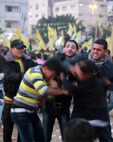 fatah-university-students-clash-abbas-and-dahlan-supporters