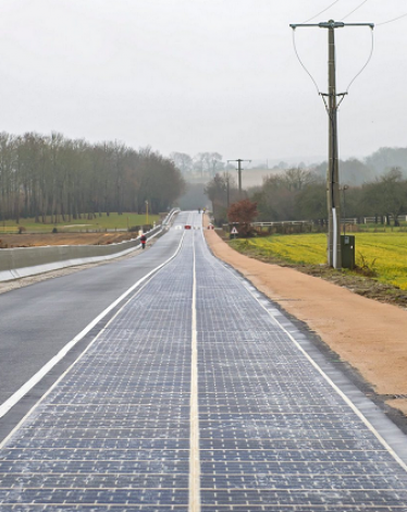 افتتاح أول طريق بالطاقة الشمسية في العالم