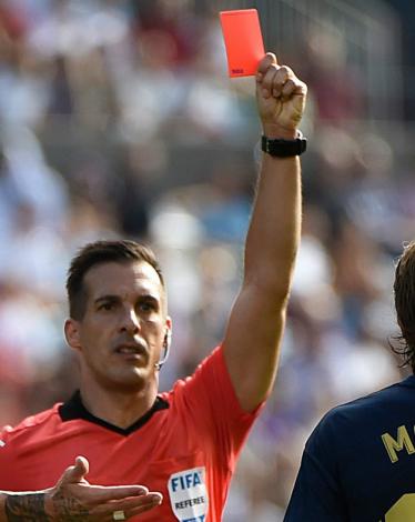 luka-modric-real-madrid-2019-20_1if1ap2aqbg08zeagzn295syb
