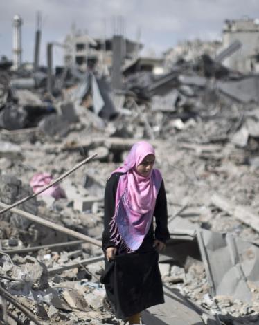 بدء صرف مخصصات المنحة الكويتية لإعمار غزة اليوم