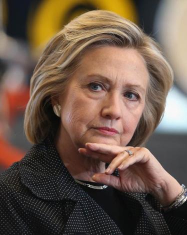 كلينتون: كان يجب ضمان فوز 