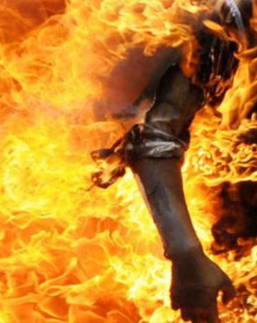 وفاة شاب احرق نفسه أمام جمعية لذوي الاحتياجات الخاصة في البريج493