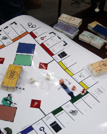 مونوبولي الخليل