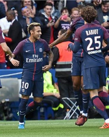 مرمى سان جيرمان ينتظر حارسًا من العيار الثقيل