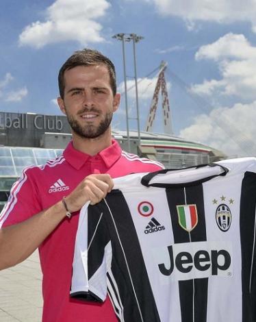 لاعب الوسط البوسني الدولي ميراليم بيانيتش