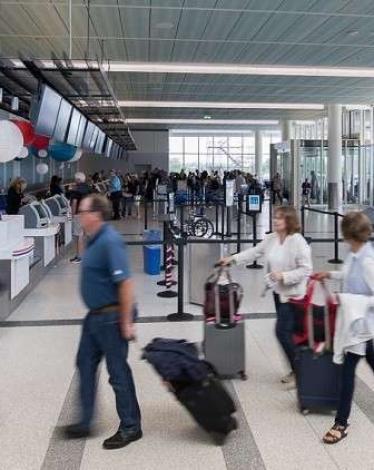 استئناف العمل في مطار أمريكي بعد توقفه بسبب تهديد إرهابي