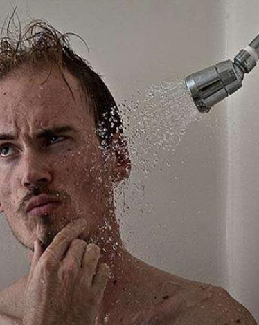 لماذا نفكر بشكل أفضل خلال الاستحمام؟