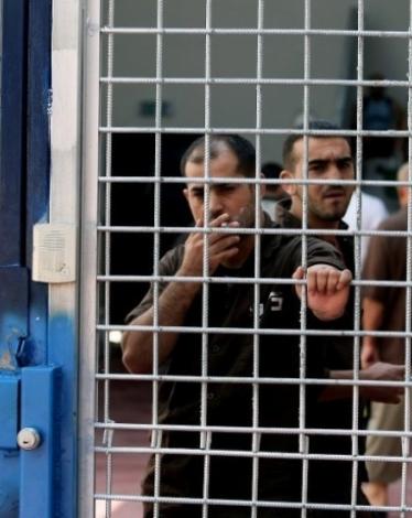 أسرى في سجون الاحتلال