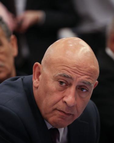 هل وقع عضو الكنيست 