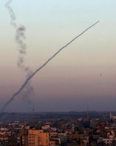 80-013359-launch-of-a-rocket-from-gaza-on-southern-israel_700x400