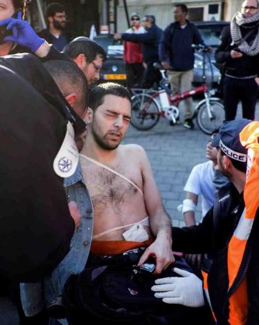 إصابة مستوطن بعملية طعن بالقدس المحتلة