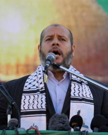 الحيّة يطالب بتسريع تخفيف الحصار عن غزة 