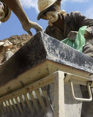 مصر.. طرح مزايدة عالمية للتنقيب عن الذهب