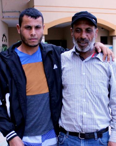 محمد ينجو من حفرة كادت تسلبه حياته
