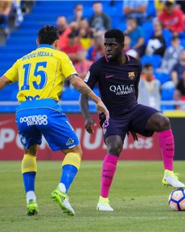 استفتاء كتالونيا يحاصر مواجهة برشلونة ولاس بالماس