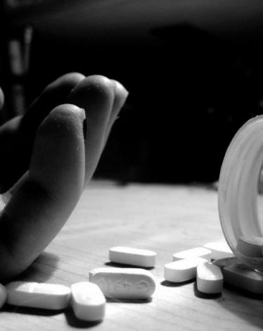 223141-1195329-Suicideeee-1475879198 (1)