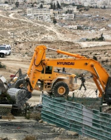 إخطارات هدم في يطا