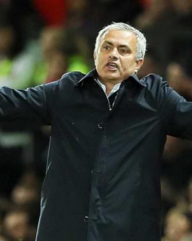 مورينيو اعتبر أن إنفاقه أكثر من 300 مليون يورو مع مانشستر يونايتد غير كاف (رويترز)