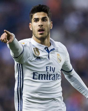 أسينسيو مطلوب في الكالتشيو والبريمييرليج